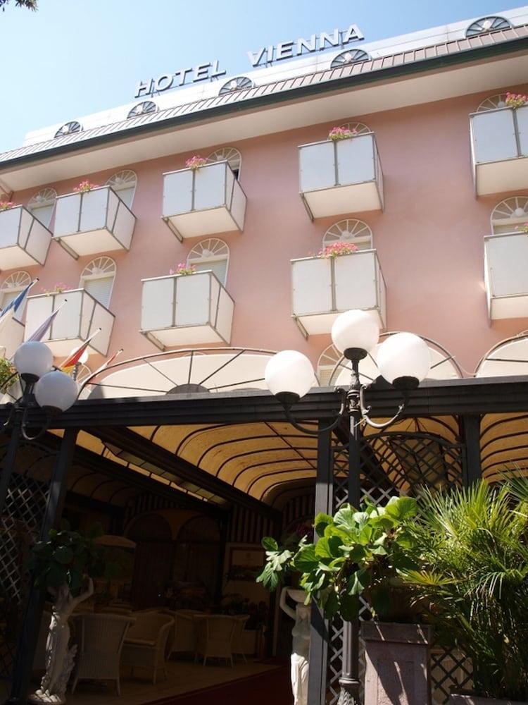 Hotel Vienna Ostenda E Ristorante Il Danubio Rimini Zewnętrze zdjęcie