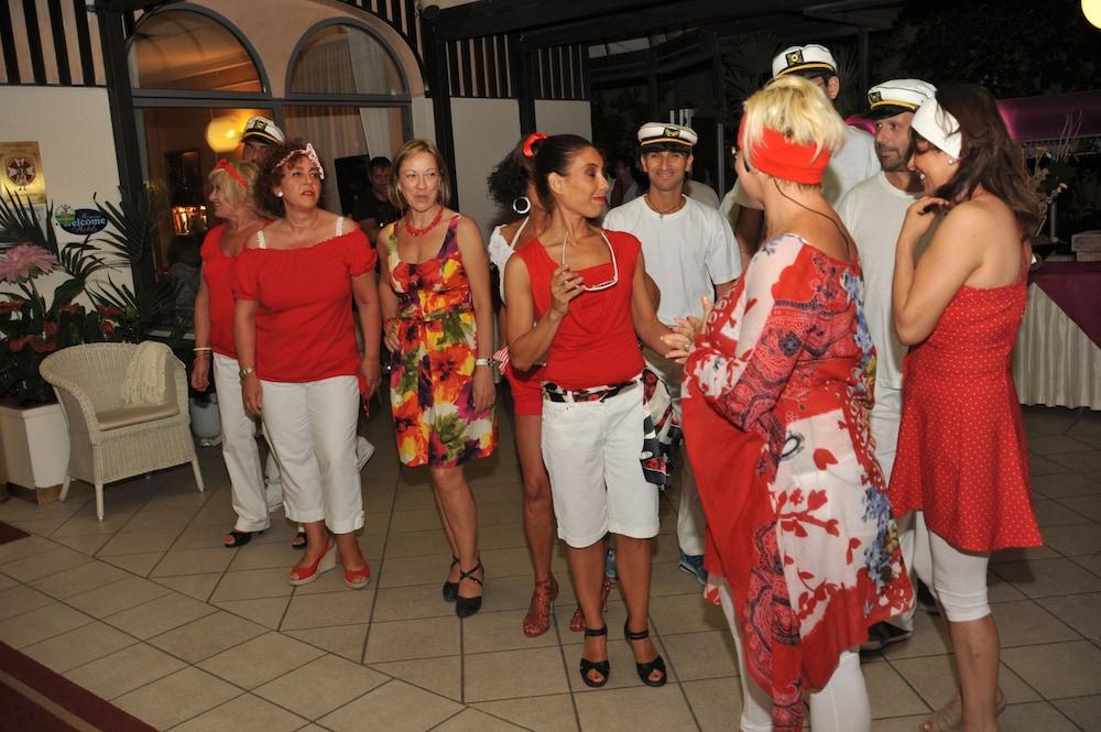 Hotel Vienna Ostenda E Ristorante Il Danubio Rimini Zewnętrze zdjęcie