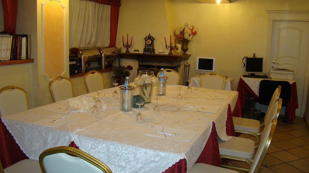 Hotel Vienna Ostenda E Ristorante Il Danubio Rimini Zewnętrze zdjęcie