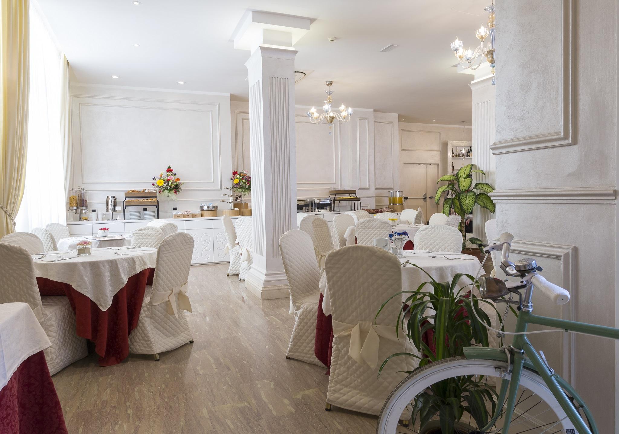 Hotel Vienna Ostenda E Ristorante Il Danubio Rimini Zewnętrze zdjęcie