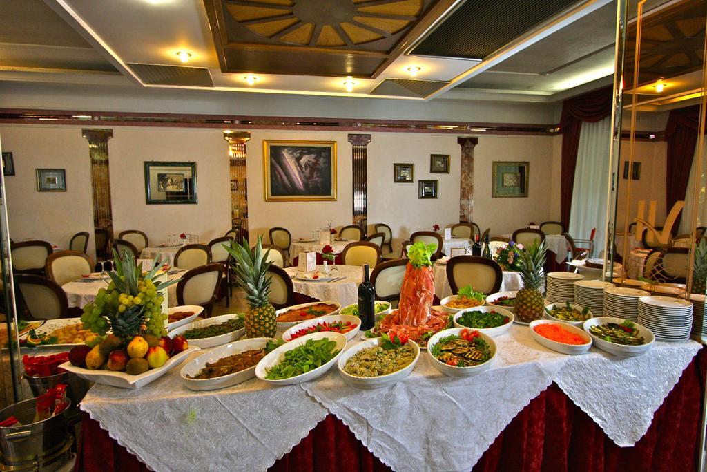 Hotel Vienna Ostenda E Ristorante Il Danubio Rimini Zewnętrze zdjęcie