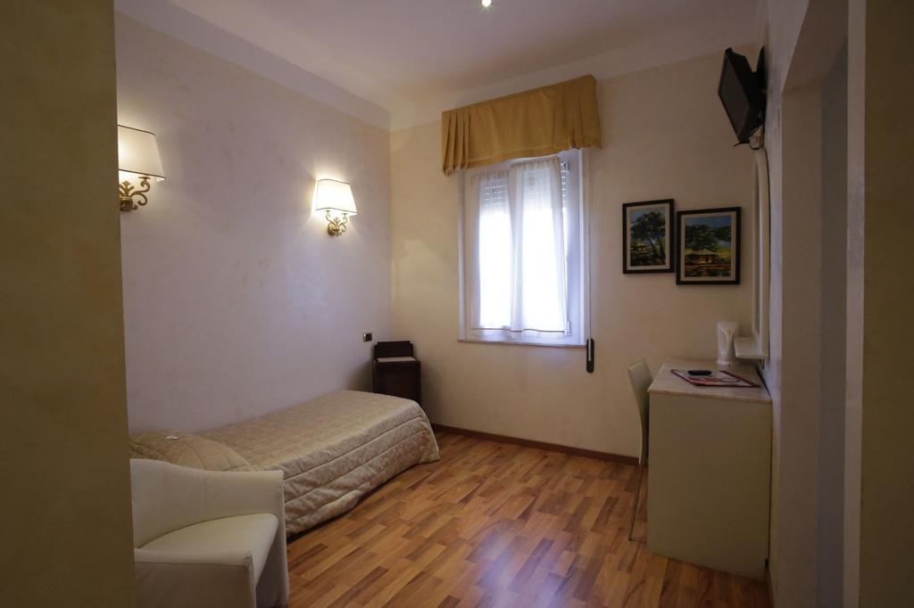 Hotel Vienna Ostenda E Ristorante Il Danubio Rimini Zewnętrze zdjęcie