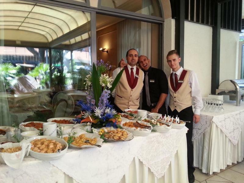 Hotel Vienna Ostenda E Ristorante Il Danubio Rimini Zewnętrze zdjęcie